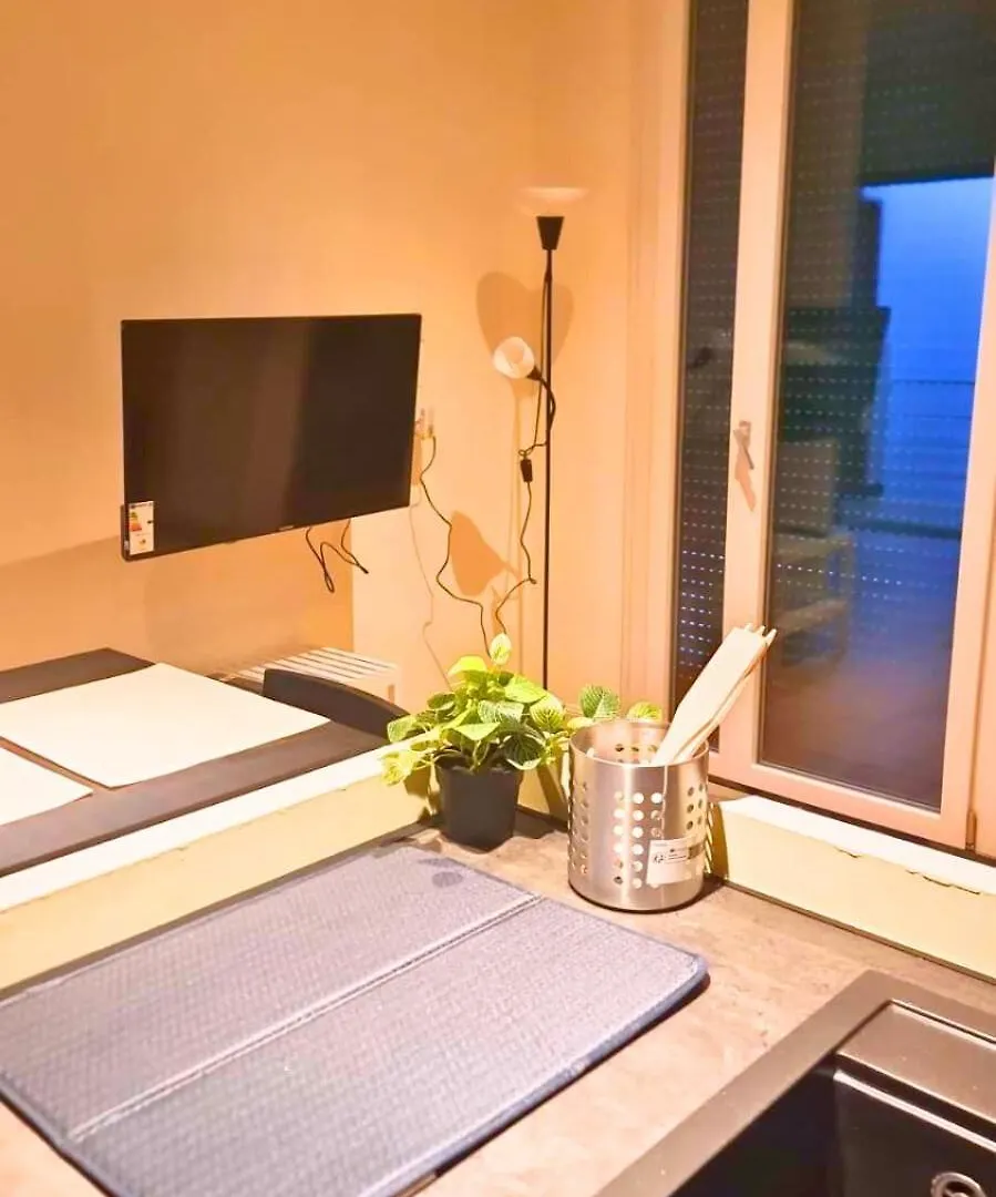 Queen Home Bologna Expo Apartment